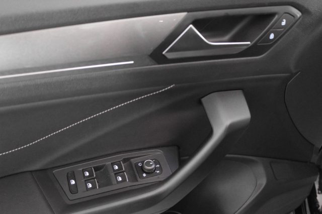 VOLKSWAGEN T-Roc usata, con Controllo elettronico della corsia