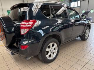 TOYOTA RAV 4 MY23 usata, con Autoradio