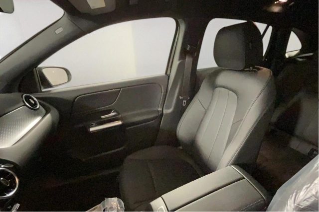 MERCEDES-BENZ GLA 200 usata, con Autoradio