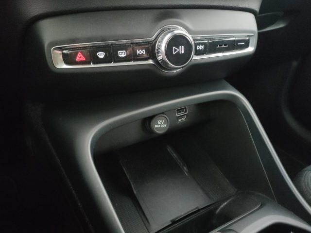 VOLVO XC40 usata, con USB