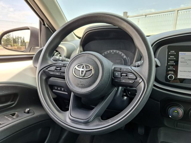 TOYOTA Aygo X usata 9