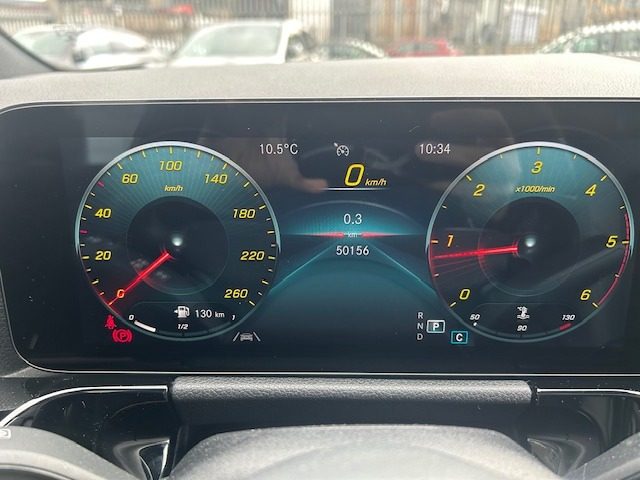 MERCEDES-BENZ GLA 200 usata, con Climatizzatore