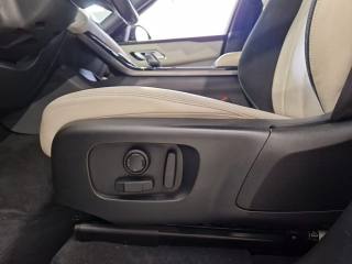 LAND ROVER Range Rover Velar usata, con Touch screen