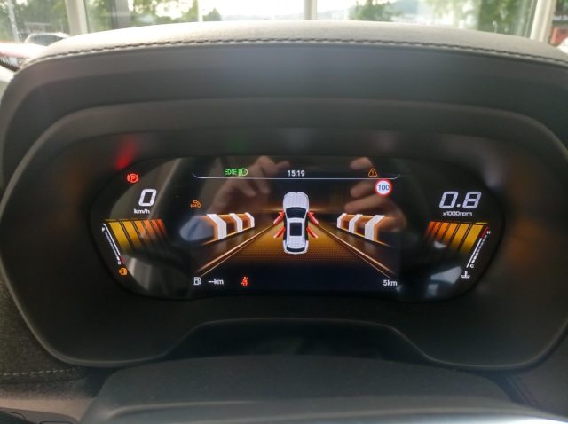 MG ZS usata, con Autoradio digitale