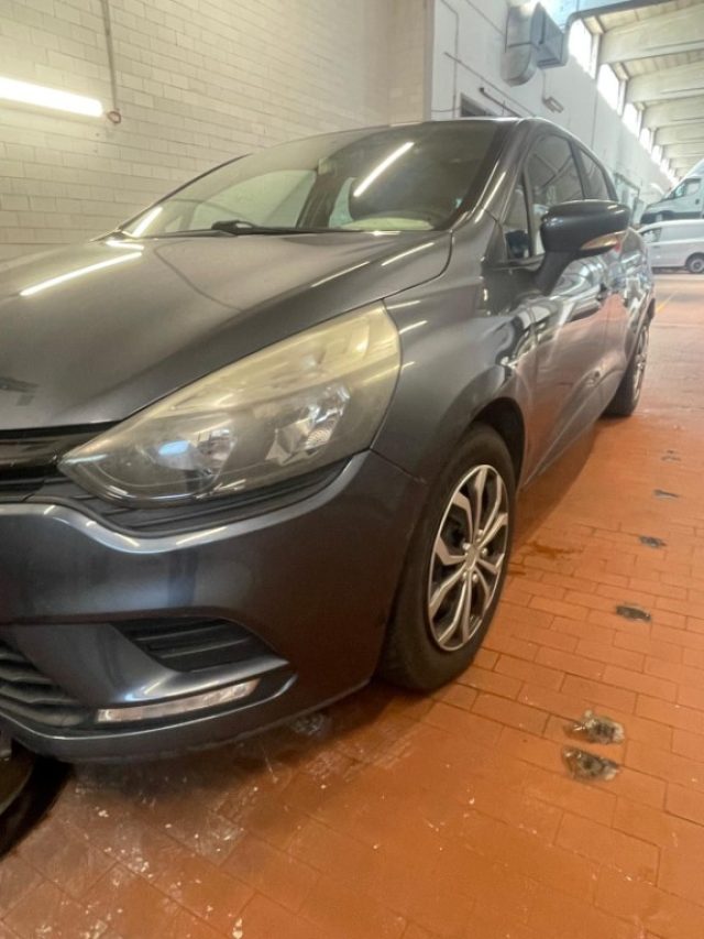 RENAULT Clio usata, con Climatizzatore