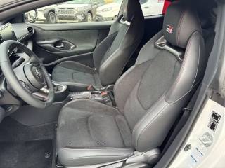 TOYOTA Yaris usata, con Controllo automatico clima