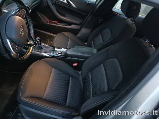 INFINITI Q30 usata, con Cerchi in lega