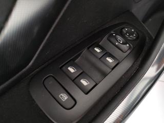 PEUGEOT 2008 usata, con Interni in pelle
