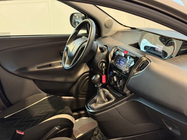 LANCIA Ypsilon usata 25