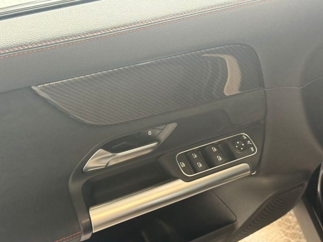 MERCEDES-BENZ GLA 200 usata, con Airbag testa