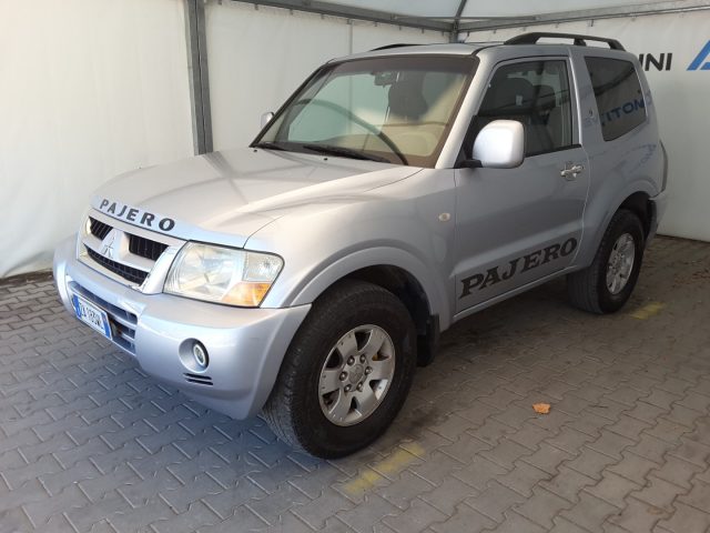 MITSUBISHI Pajero usata, con Airbag Passeggero