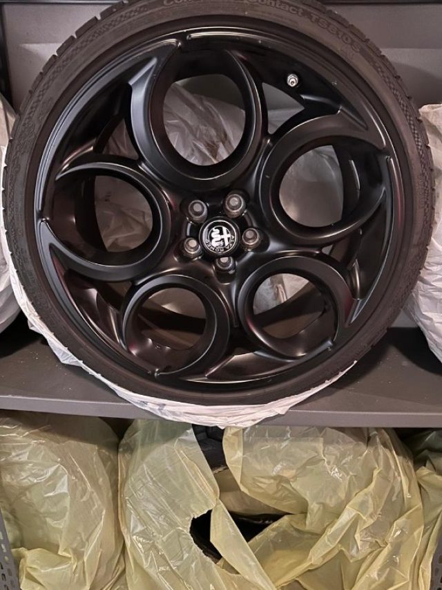 ALFA ROMEO 4C usata, con Sensori di parcheggio posteriori