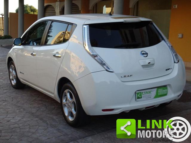 NISSAN Leaf usata, con Autoradio