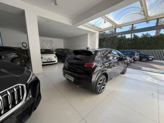 PEUGEOT 208 usata, con Volante multifunzione