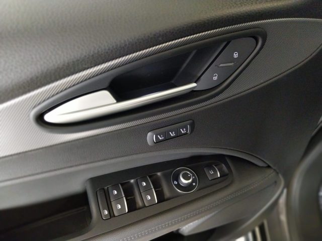 ALFA ROMEO Stelvio usata, con Autoradio