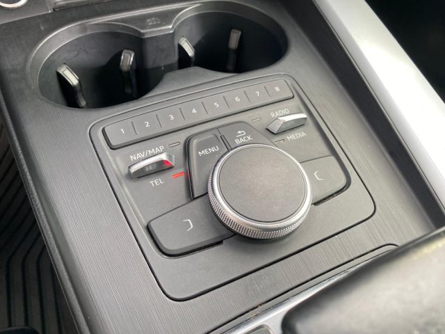 AUDI A4 usata, con USB