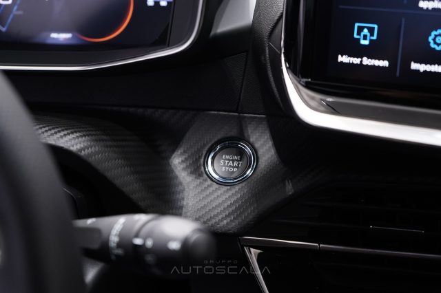 PEUGEOT 2008 usata, con Specchietti laterali elettrici