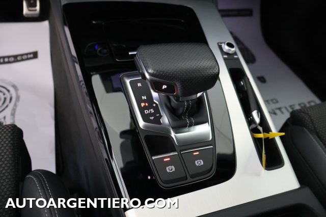 AUDI Q5 usata, con Volante in pelle