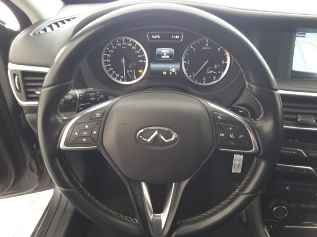 INFINITI Q30 usata, con Autoradio