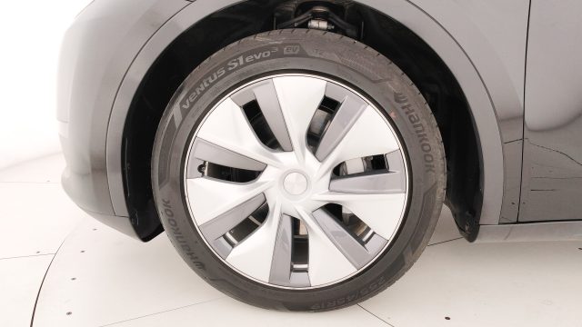 TESLA Model Y usata, con Servosterzo
