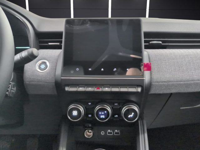 RENAULT Clio usata, con Fari LED