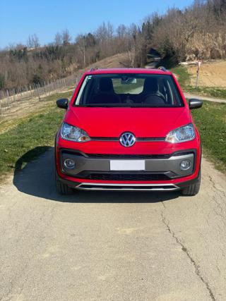 VOLKSWAGEN up! usata, con Autoradio