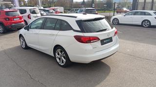 OPEL Astra usata, con Regolazione elettrica sedili