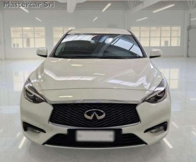 INFINITI Q30 usata, con Boardcomputer