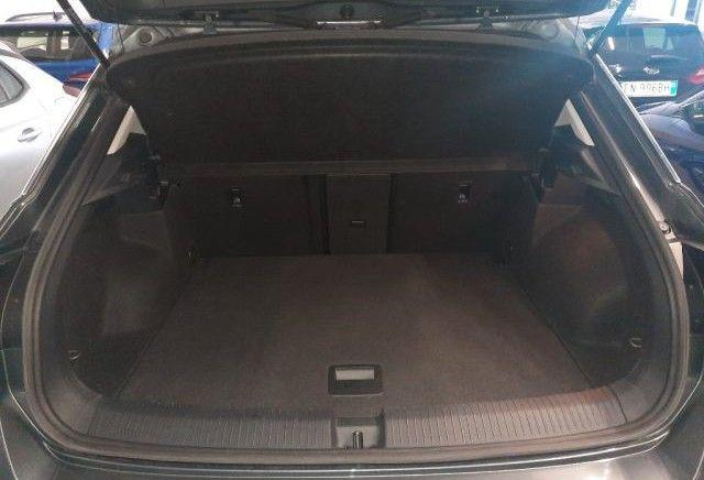 VOLKSWAGEN T-Roc usata, con Autoradio