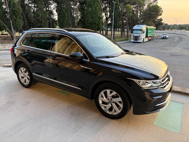 VOLKSWAGEN Tiguan usata, con Airbag laterali