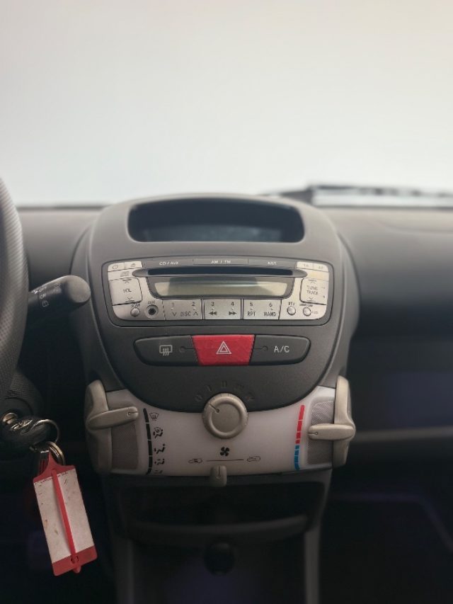 TOYOTA Aygo usata 15