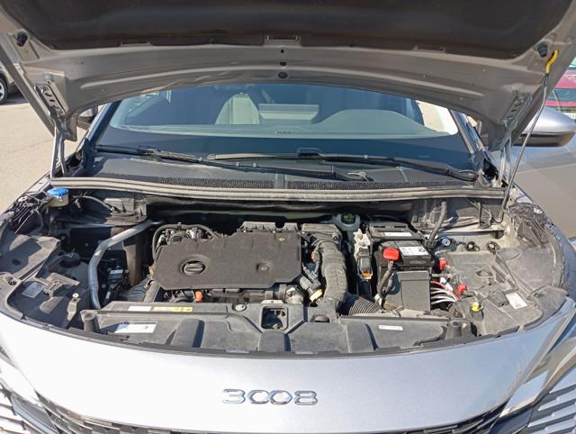 PEUGEOT 3008 usata, con Volante multifunzione