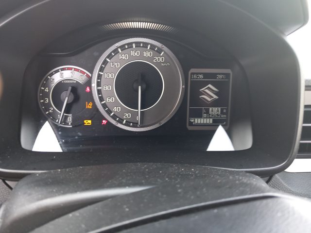 SUZUKI Ignis usata, con Autoradio