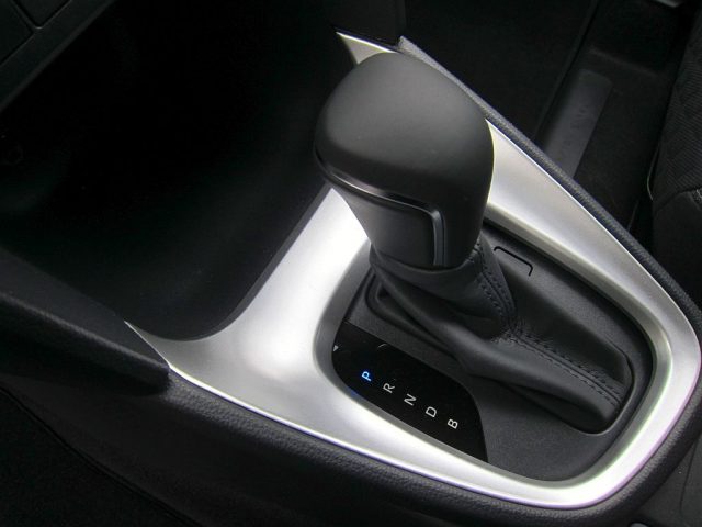 TOYOTA Yaris Cross usata, con Frenata d