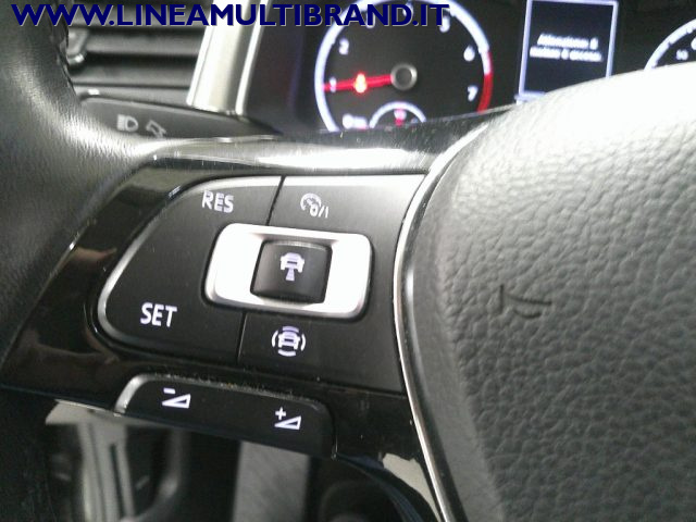 VOLKSWAGEN T-Roc usata, con Controllo automatico clima