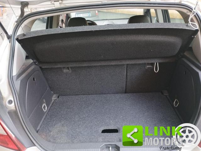 OPEL Corsa usata, con Specchietti laterali elettrici