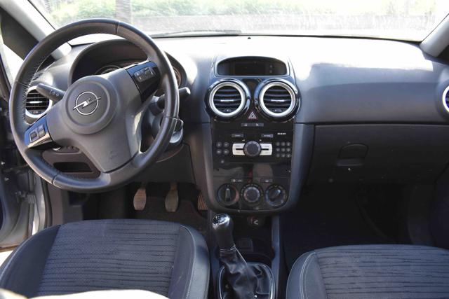 OPEL Corsa usata, con Climatizzatore