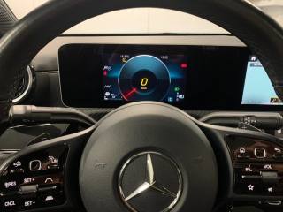 MERCEDES-BENZ CLA 180 usata, con USB