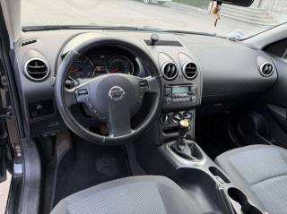 NISSAN Qashqai usata, con Boardcomputer