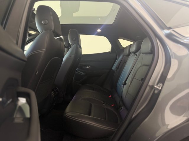 JAGUAR E-Pace usata 16