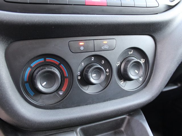 FIAT Doblo usata, con Bluetooth