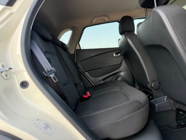 RENAULT Captur usata 23