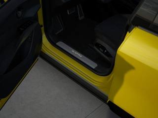 LOTUS Eletre usata, con Volante in pelle