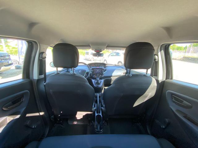 LANCIA Ypsilon usata 24