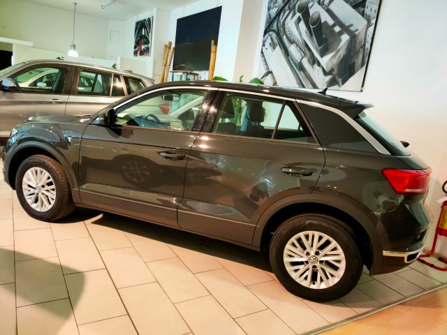 VOLKSWAGEN T-Roc usata, con Autoradio