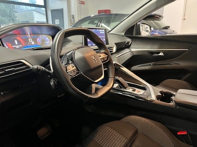PEUGEOT 5008 usata, con Chiusura centralizzata
