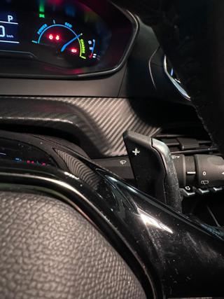 PEUGEOT 208 usata, con USB