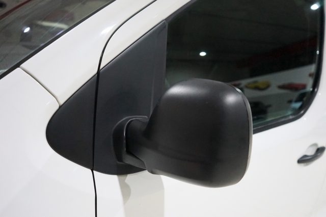 OPEL Vivaro usata 26