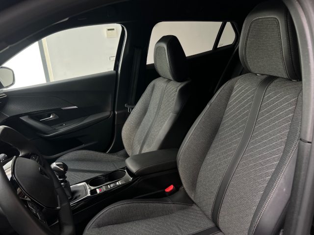 PEUGEOT 2008 usata, con Specchietti laterali elettrici