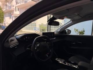 PEUGEOT 208 usata, con Apple CarPlay